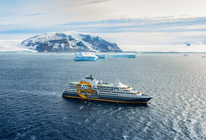 Cruzeiro de expedição na Antártica